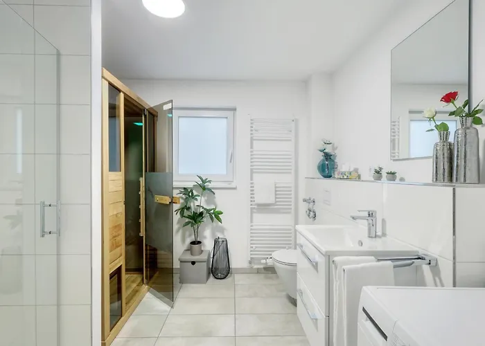 Michel Nyaraló Tossens